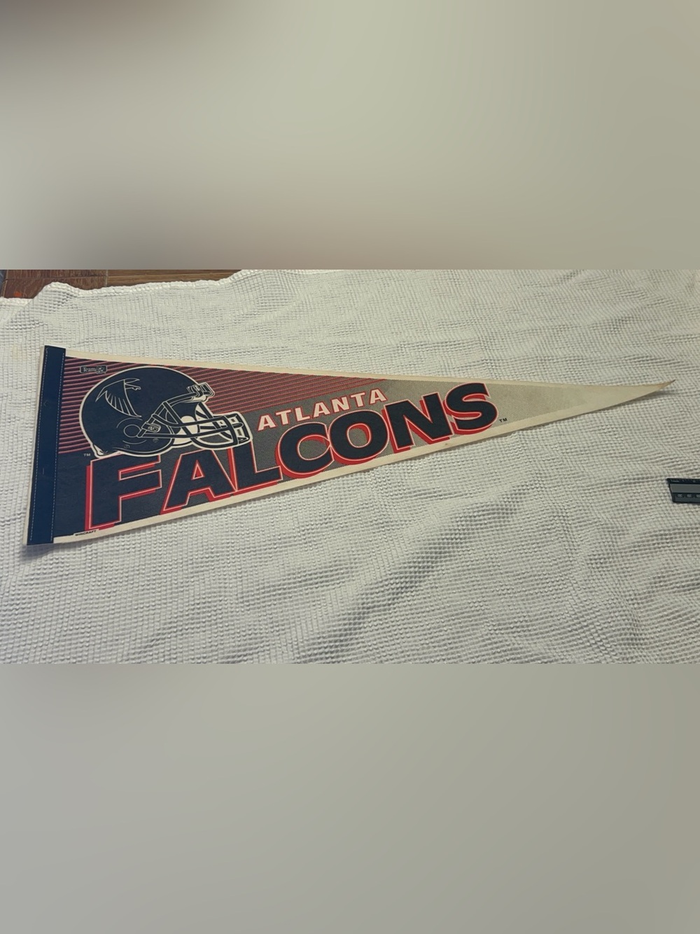 Atlanta Falcons 3-bar facemask felt pennant vintage 1990s